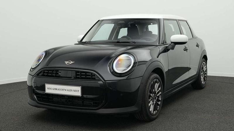 Schwarz Gebraucht 2024 Mini Cooper Classic Kleinwagen | 27.802 € (Guter Preis) - Bild 1/4