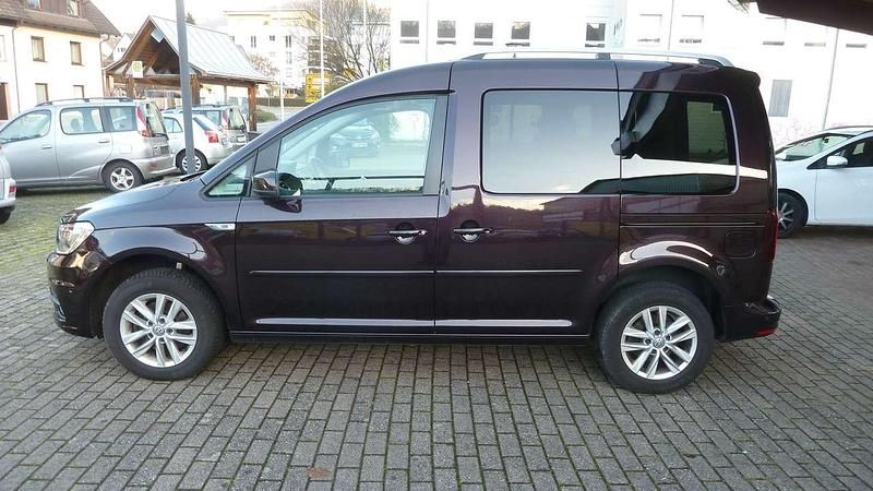 Gebraucht VW Caddy Comfortline 102 PS (75 kW) 2016 Black berry metallic Van / Kleinbus
