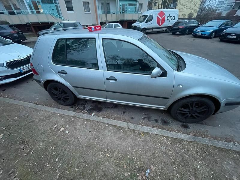 Gebraucht VW Golf IV 75 PS (55 kW) 2002 Grau Kleinwagen