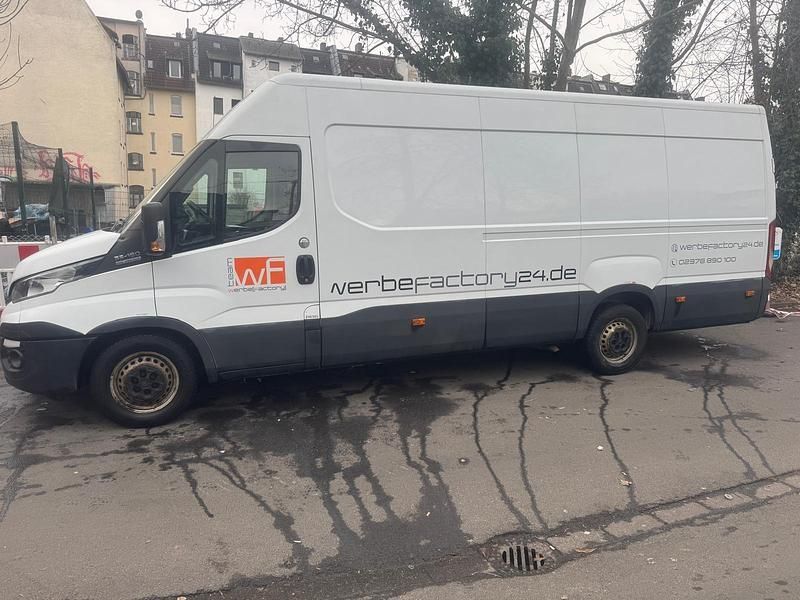 Gebraucht Iveco Daily 156 PS (114 kW) 2018 Weiß Limousine