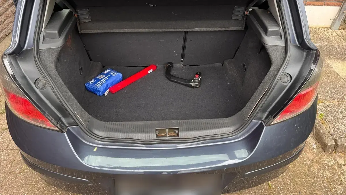 Gebraucht Opel Astra 90 PS (66 kW) 2008 Blau Kleinwagen