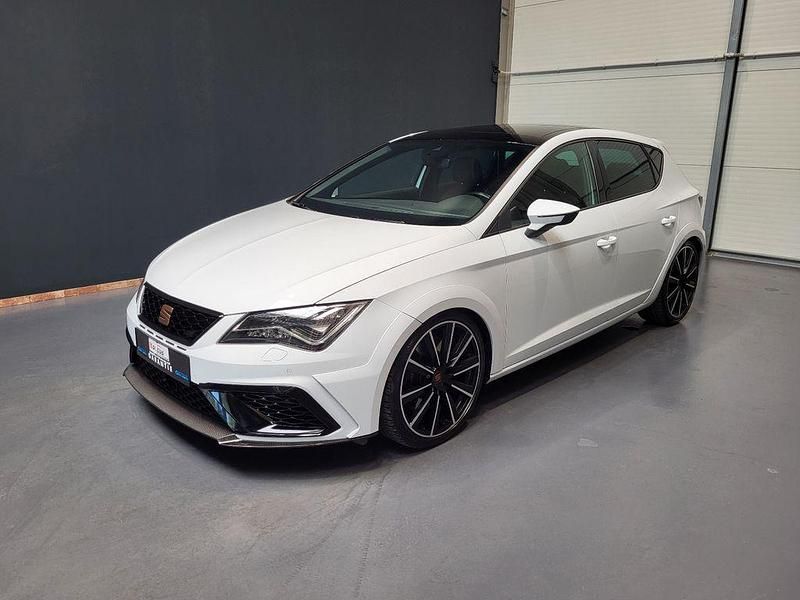 Nevada white Gebraucht 2020 Cupra Leon Kleinwagen | 24.950 € (Fairer Preis) - Bild 1/4