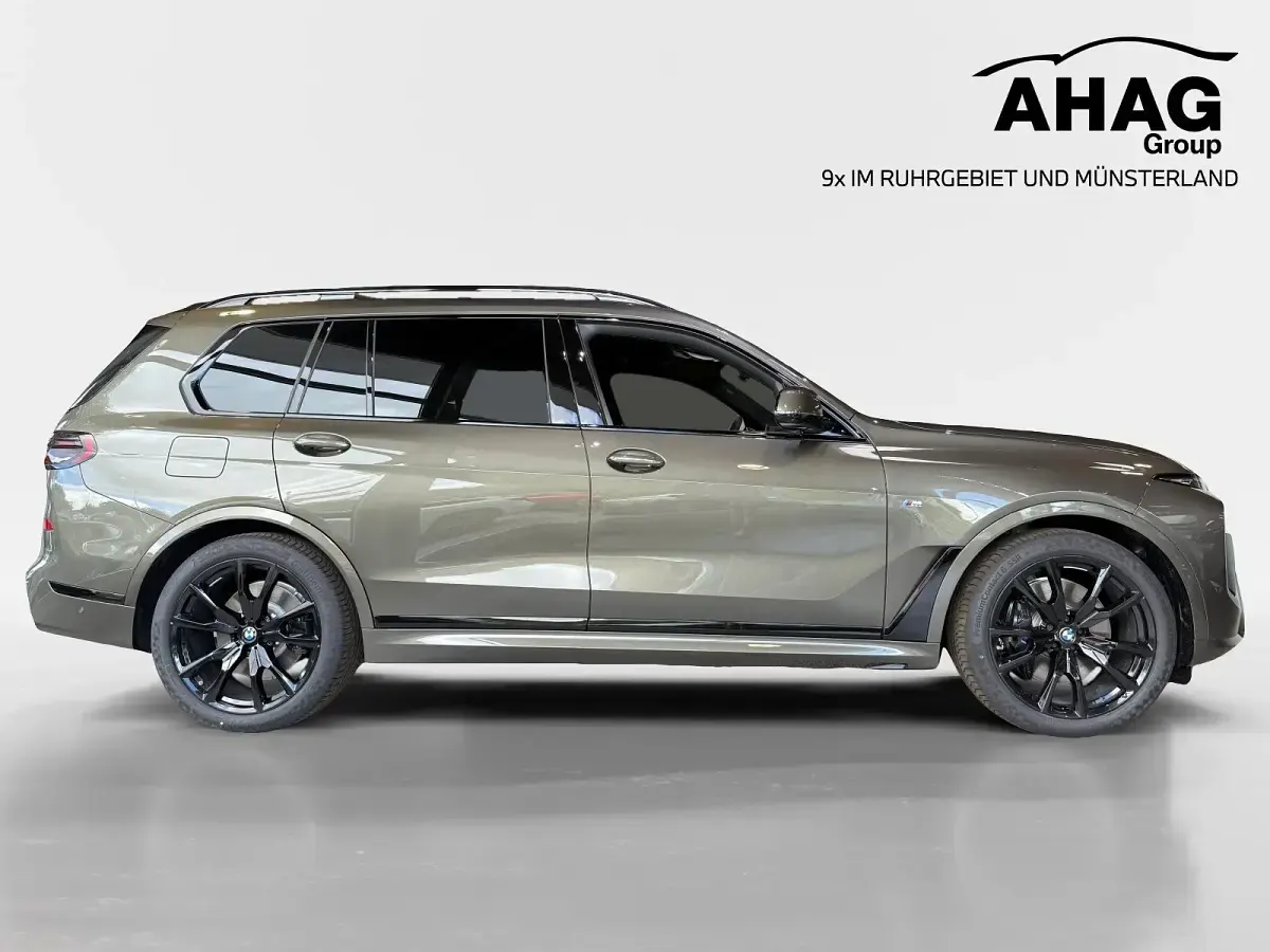 Neu BMW X7 Comfort Edition 352 PS (258 kW) 2026 Schwarz SUV