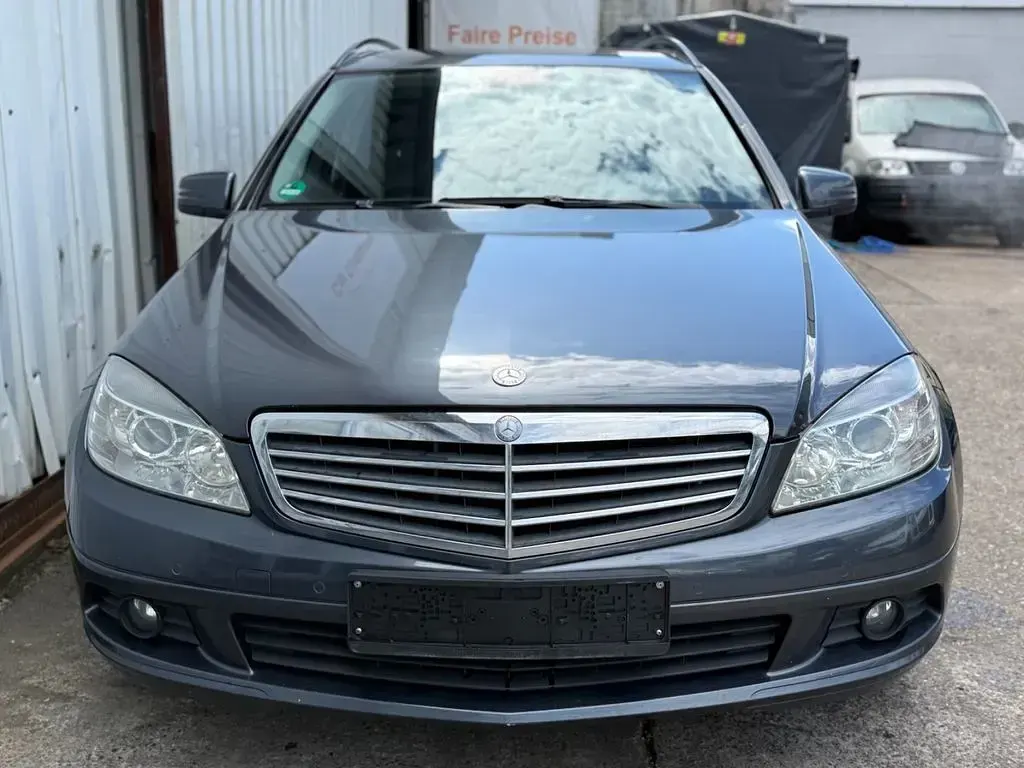 Second-hand Mercedes C200 136 CP (100 kW) 2011 Gri Break