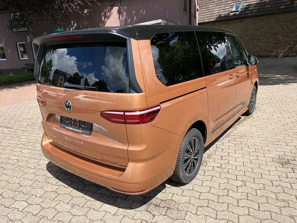 Neu VW Multivan Edition 150 PS (110 kW) 2025 Braun Van / Kleinbus