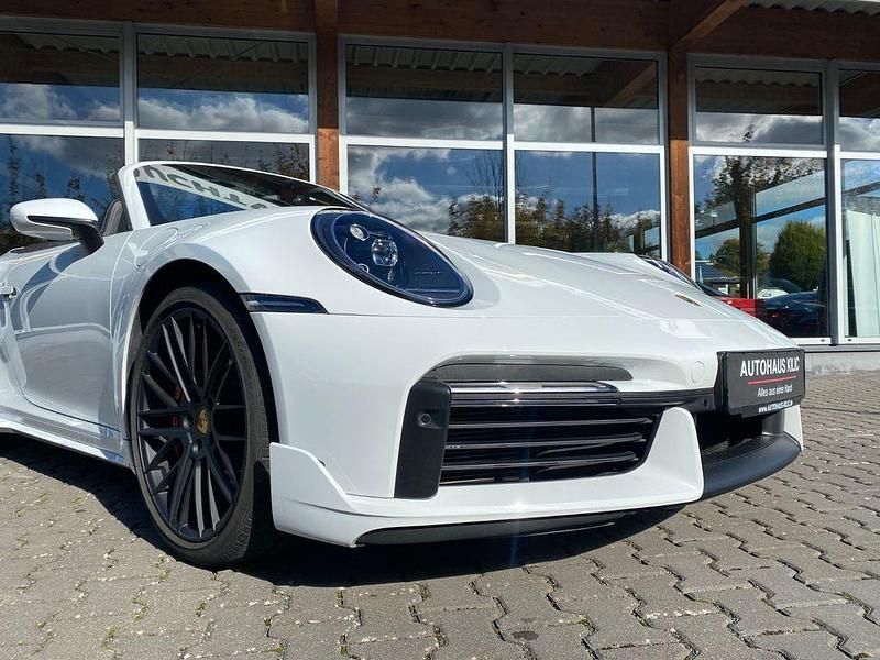 Gebraucht Porsche 992 581 PS (427 kW) 2021 Carraraweiss/gletscherweiss Cabrio