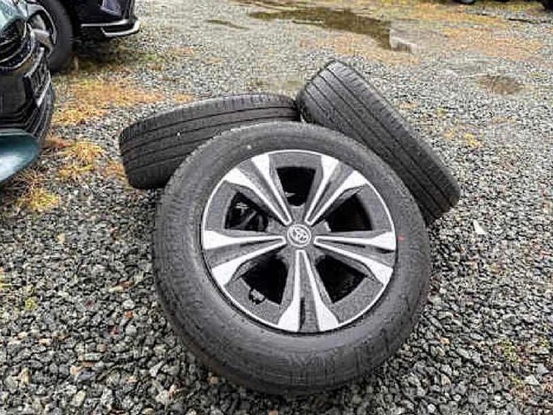 Gebraucht Toyota bZ4X 150 kW (204 PS) 2023 Precious metal (metallic) SUV