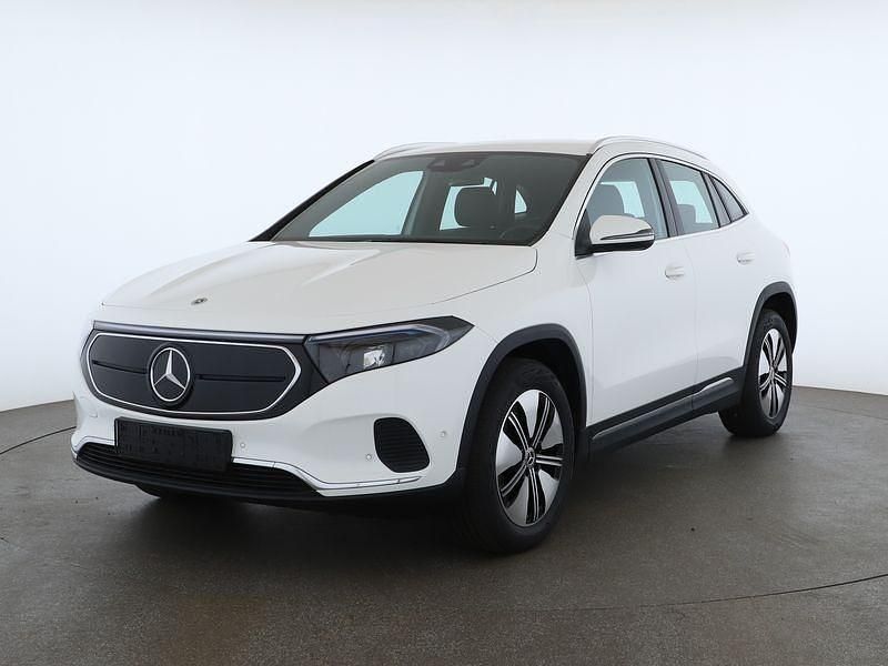 Unilack polarweiß Gebraucht 2023 Mercedes EQA250 Advanced SUV | 28.910 € (Superpreis) - Bild 1/4
