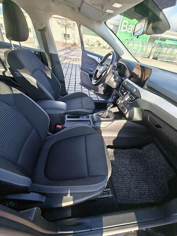 Gebraucht Ford Focus 125 PS (91 kW) 2022 Schwarz Kombi
