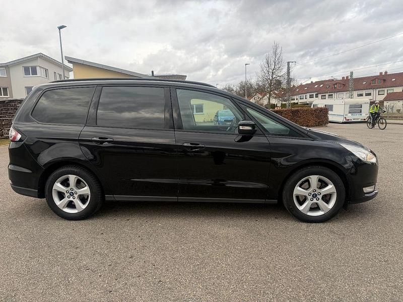 Gebraucht Ford Galaxy 150 PS (110 kW) 2016 Schwarz Van / Kleinbus