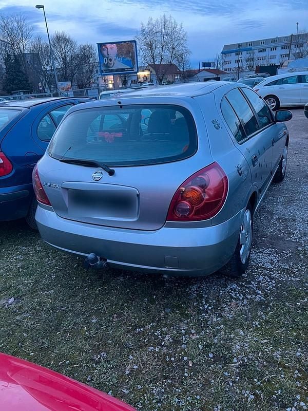 Gebraucht Nissan Almera 113 PS (83 kW) 2003 Grau Kleinwagen