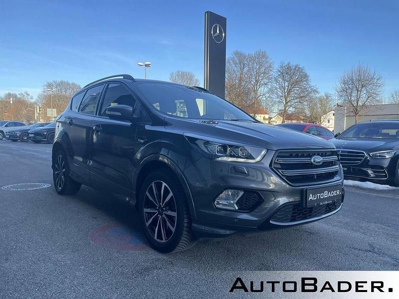 Gebraucht Ford Kuga ST-Line 175 PS (128 kW) 2020 Pn4dq0 magneticgrau () (metallic) SUV