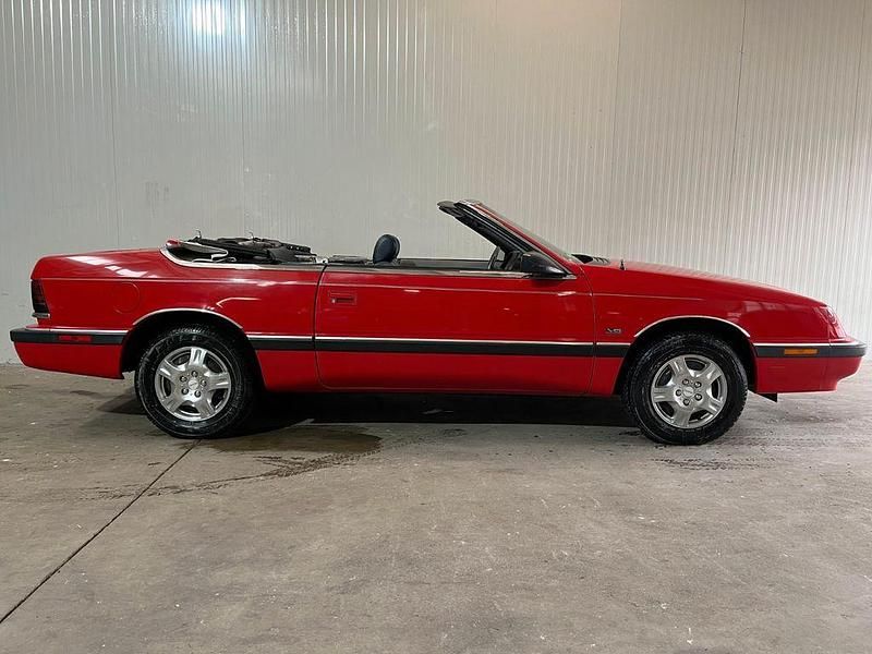 Rot Gebraucht 1990 Chrysler Le Baron Cabrio | 2.999 € - Bild 1/4