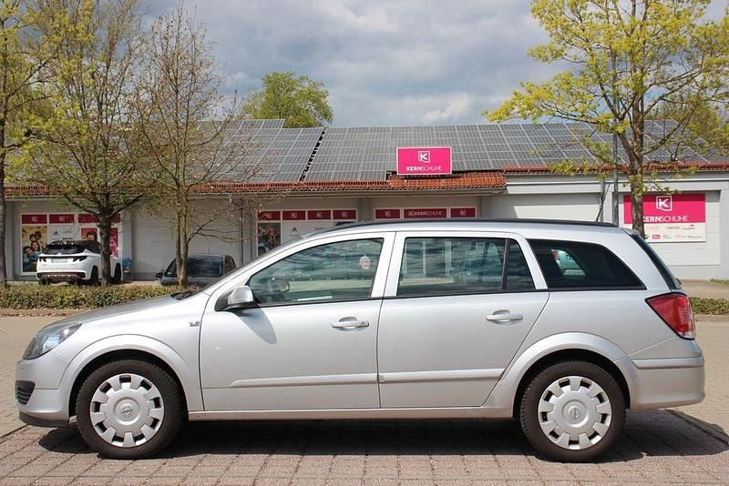 Gebraucht Opel Astra 105 PS (77 kW) 2006 Silber Limousine