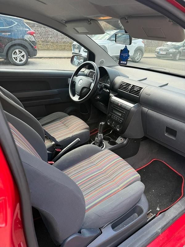 Gebraucht VW Fox 55 PS (40 kW) 2007 Rot Kleinwagen