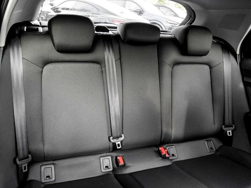 Neu Audi A1 Sportback Advanced 95 PS (69 kW) 2025 Mythosschwarz metallic Kleinwagen