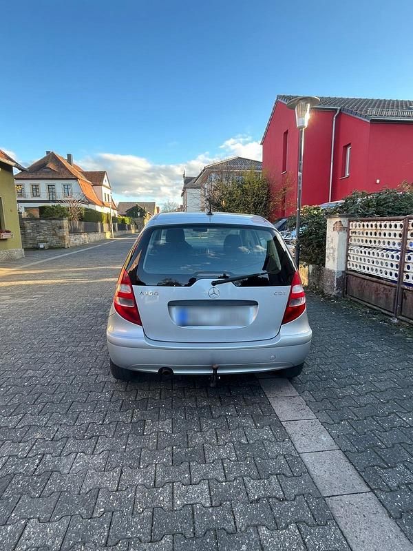 Gebraucht Mercedes A160 82 PS (60 kW) 2007 Silber Kleinwagen