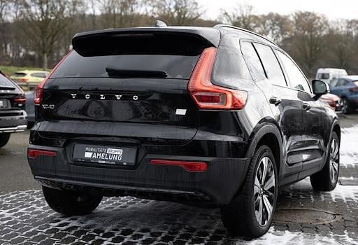 Gebraucht Volvo EX40 Core 175 kW (238 PS) 2022 Schwarz SUV