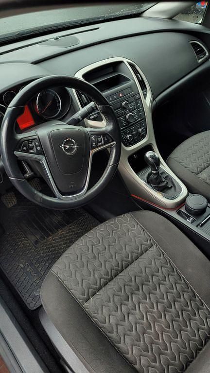 Gebraucht Opel Astra 120 PS (88 kW) 2014 Braun Limousine