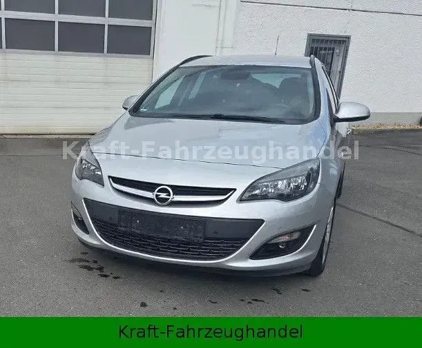 Gebraucht Opel Astra Style 140 PS (102 kW) 2015 Silber Kombi