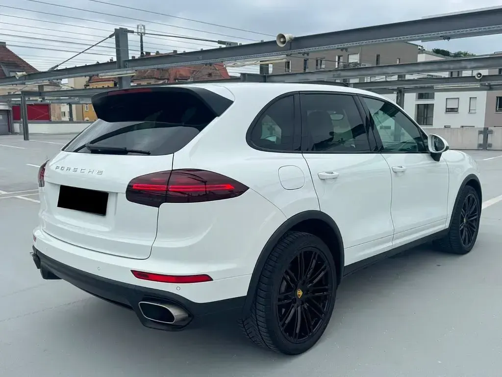 Gebraucht Porsche Cayenne 262 PS (192 kW) 2015 Weiß SUV