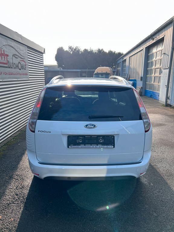 Gebraucht Ford Focus 101 PS (74 kW) 2011 Kombi