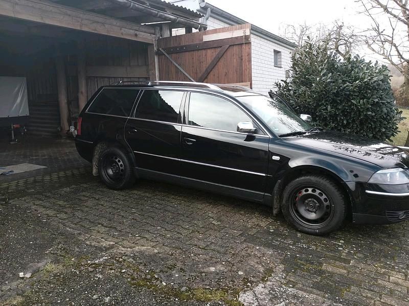 Gebraucht VW Passat 115 PS (84 kW) 2001 Schwarz Kombi
