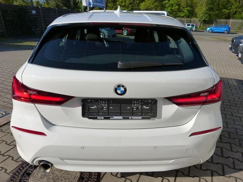 Gebraucht BMW 118 Advantage 140 PS (102 kW) 2020 Weiß Kleinwagen