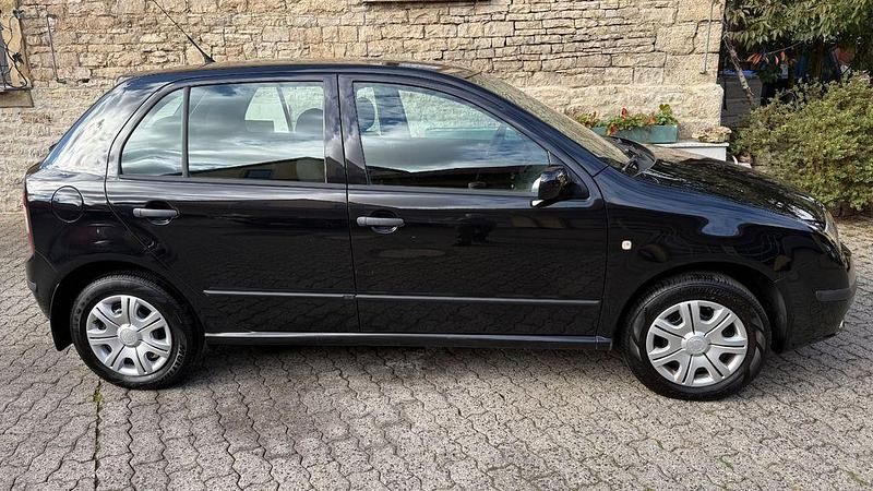 Gebraucht Skoda Fabia Ambiente 75 PS (55 kW) 2008 Schwarz Limousine