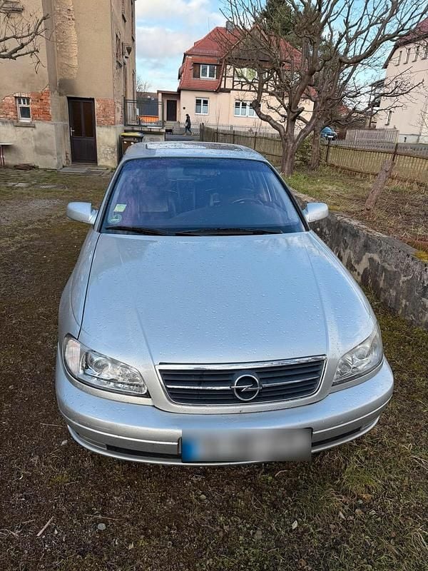 Second-hand Opel Omega 220 CP (161 kW) 2000 Berlinǎ
