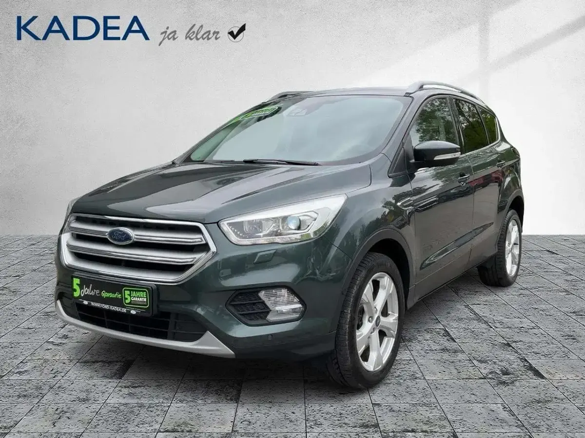 Gebraucht Ford Kuga Titanium 182 PS (133 kW) 2018 Mambagrün (metallic) SUV