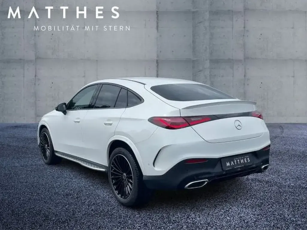 Gebraucht Mercedes GLC220 AMG 197 PS (144 kW) 2025 Polarweiß SUV