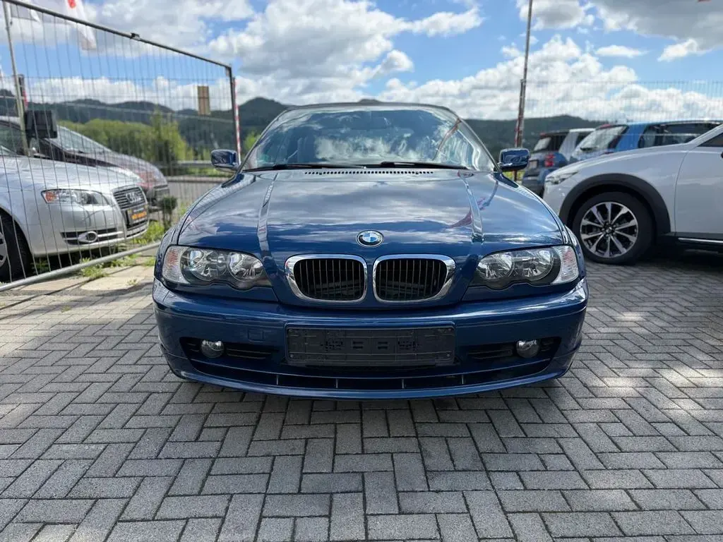 Gebraucht BMW 318 Cabriolet 143 PS (105 kW) 2002 Blau Cabrio