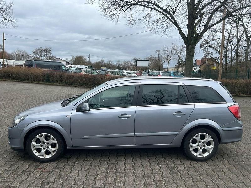 Gebraucht Opel Astra Cosmo 125 PS (91 kW) 2005 Silber Limousine
