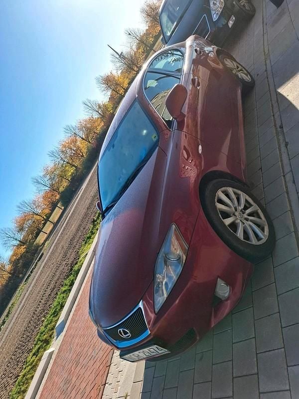 Gebraucht Lexus IS220d 177 PS (130 kW) 2007 Rot Limousine