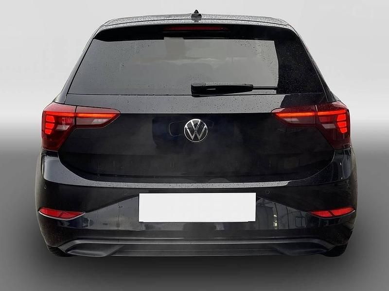 Usata VW Polo Active 95 CV (69 kW) 2022 Nero Utilitaria