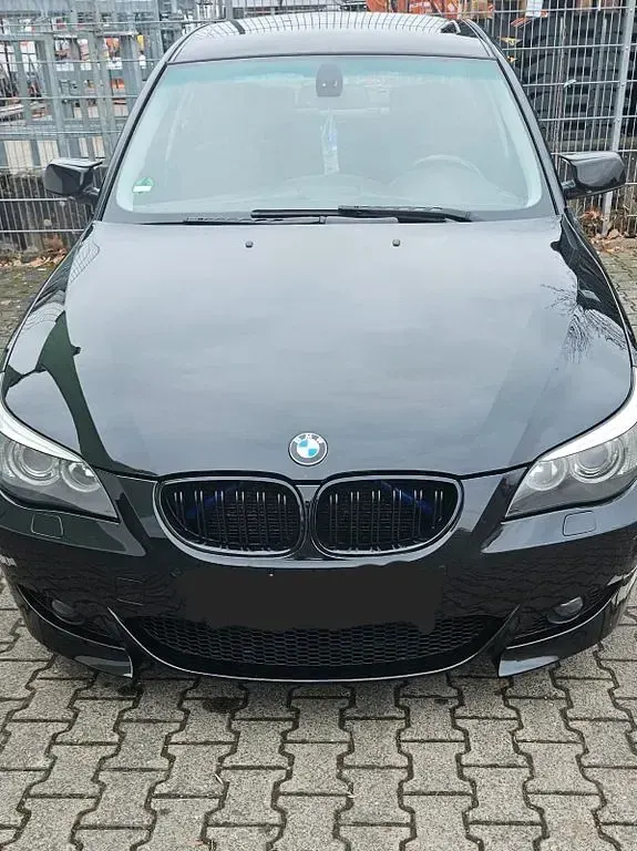 Gebraucht BMW 523 177 PS (130 kW) 2006 Schwarz Limousine