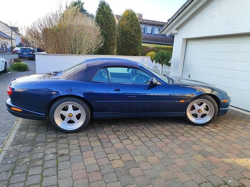 Używany Jaguar XK8 284 KM (208 kW) 1998 Niebieski Kabriolet