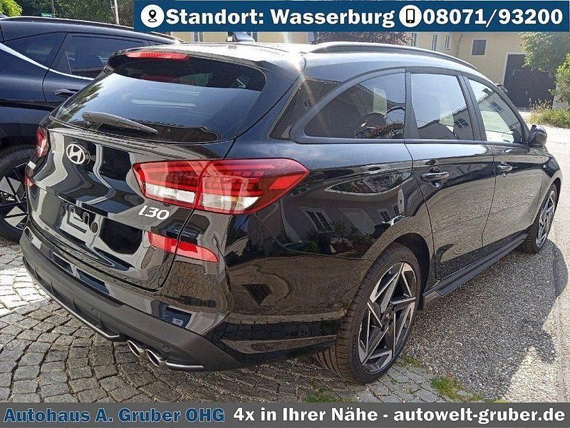 Neu Hyundai i30 N Line 140 PS (102 kW) 2025 Abyss black Kombi