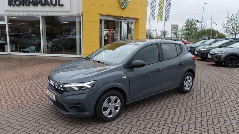 Grau Neu 2025 Dacia Sandero Essentiel Kleinwagen | 15.891 € (Guter Preis) - Bild 1/4