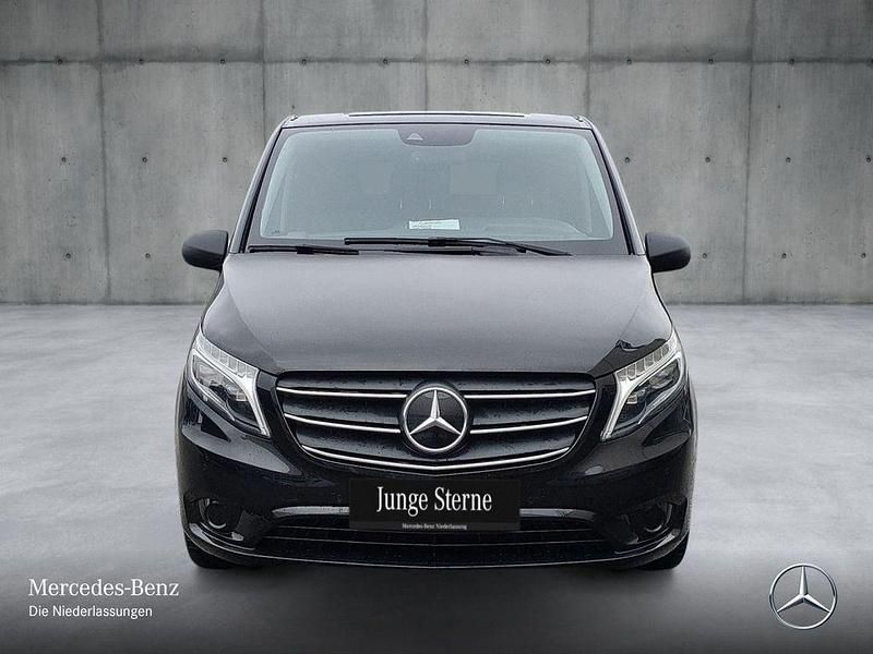 Gebraucht Mercedes Vito 190 PS (139 kW) 2022 Schwarz Van