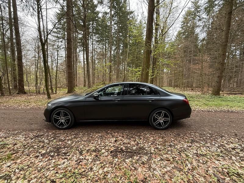 Second-hand Mercedes E200 AMG 150 CP (110 kW) 2017 Negru Berlinǎ