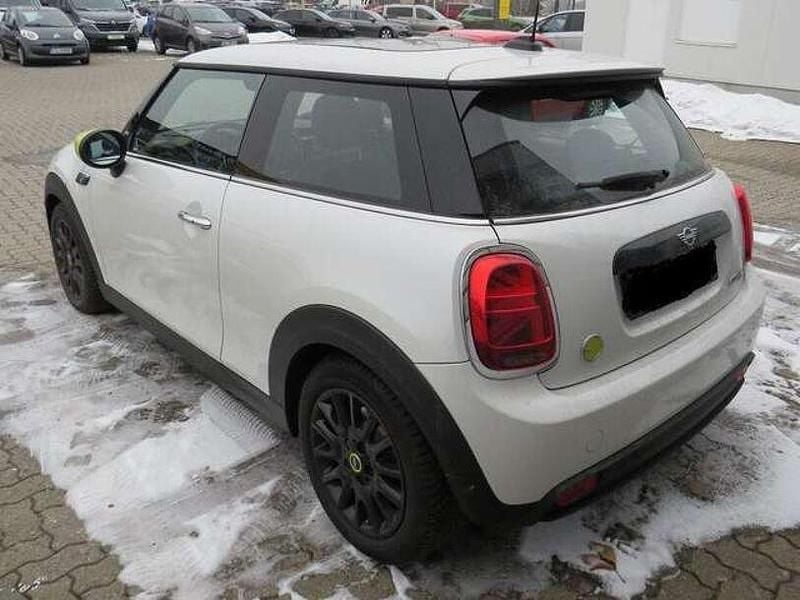 Gebraucht Mini Cooper SE 135 kW (184 PS) 2023 Weiss Kleinwagen