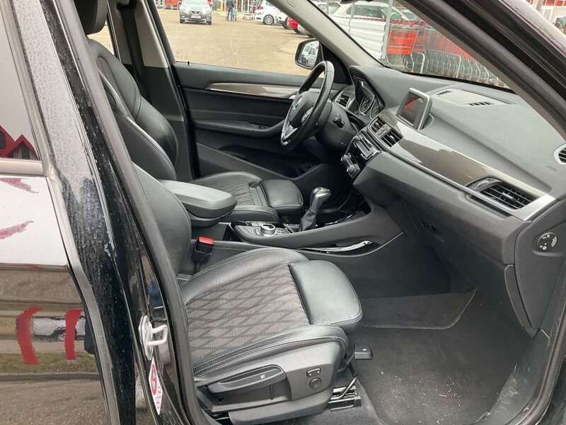 Schwarz Gebraucht 2016 BMW X1 xLine SUV | 14.300 € (Etwas zu teuer) - Bild 1/3