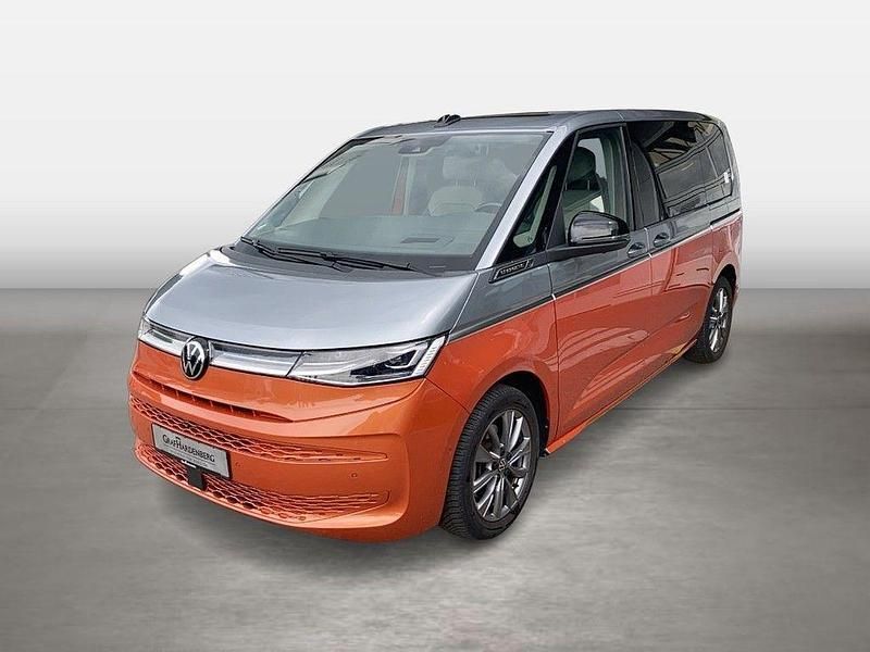 Silber Gebraucht 2023 VW T7 Life Van | 50.930 € (Etwas zu teuer) - Bild 1/4