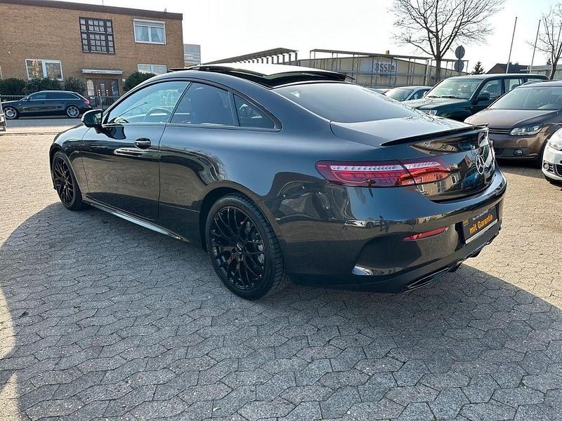 Gebraucht Mercedes E200 Edition 197 PS (144 kW) 2023 Graphitgrau Coupé