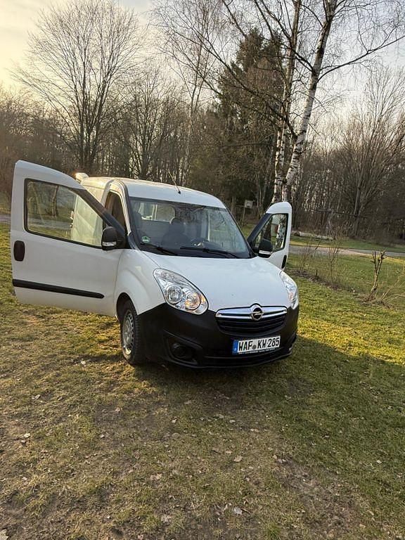 Gebraucht Opel Combo Selection 105 PS (77 kW) 2012 Weiß Van / Kleinbus