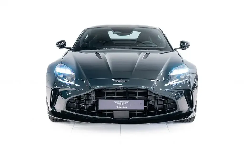 Neu Aston Martin V8 Vantage 663 PS (487 kW) 2025 Grün Coupé