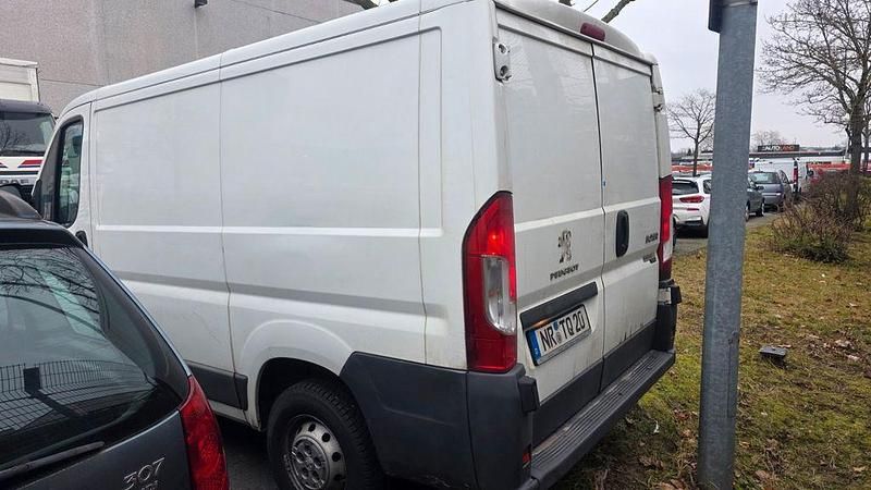 Gebraucht Peugeot Boxer 110 PS (80 kW) 2018 Weiß Van