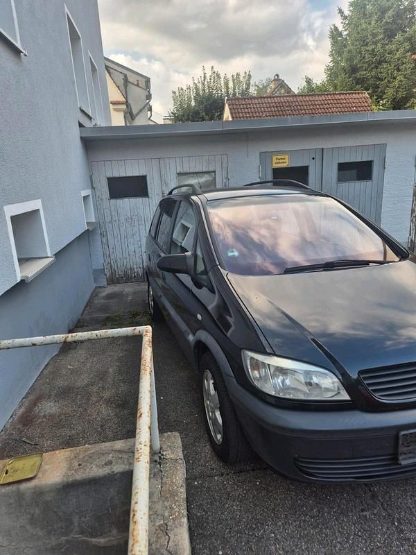 Gebraucht Opel Zafira 125 PS (91 kW) 2002 Schwarz Van / Kleinbus